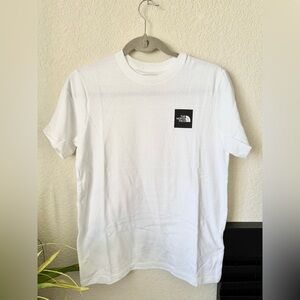 THE NORTH FACE WHITE TEE